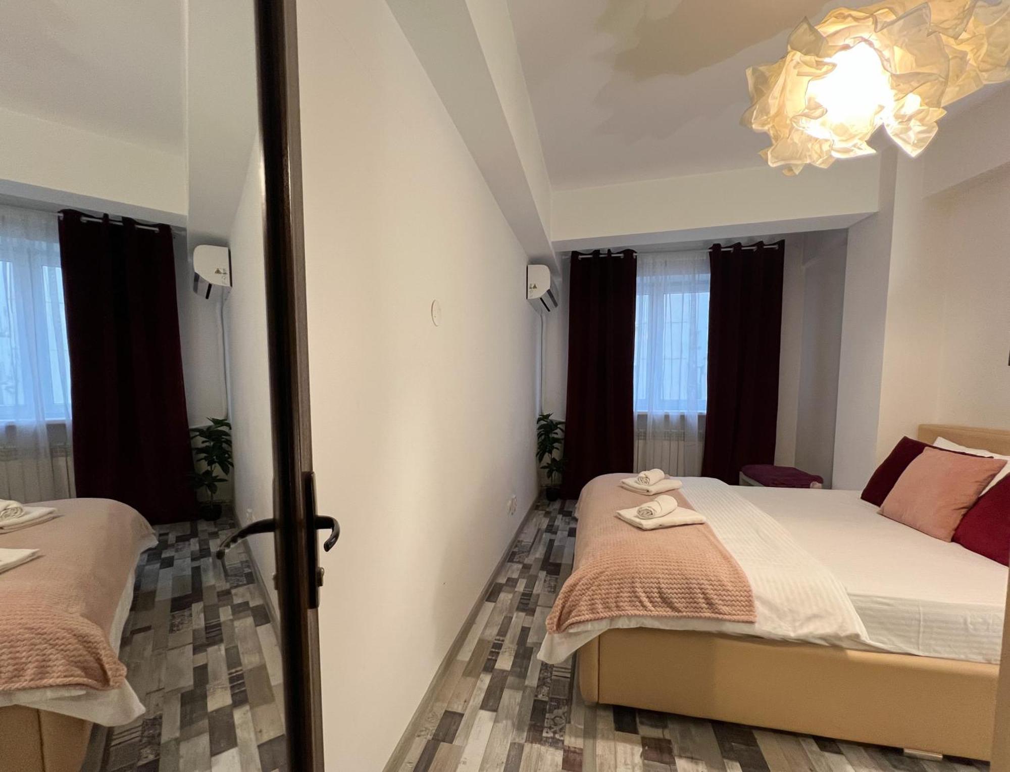 Old City Deluxe Apart - River View ! Bukurešť Exteriér fotografie